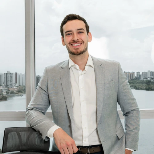 Dr. Pedro Pincelli - Cirurgião Plástico em São Luís